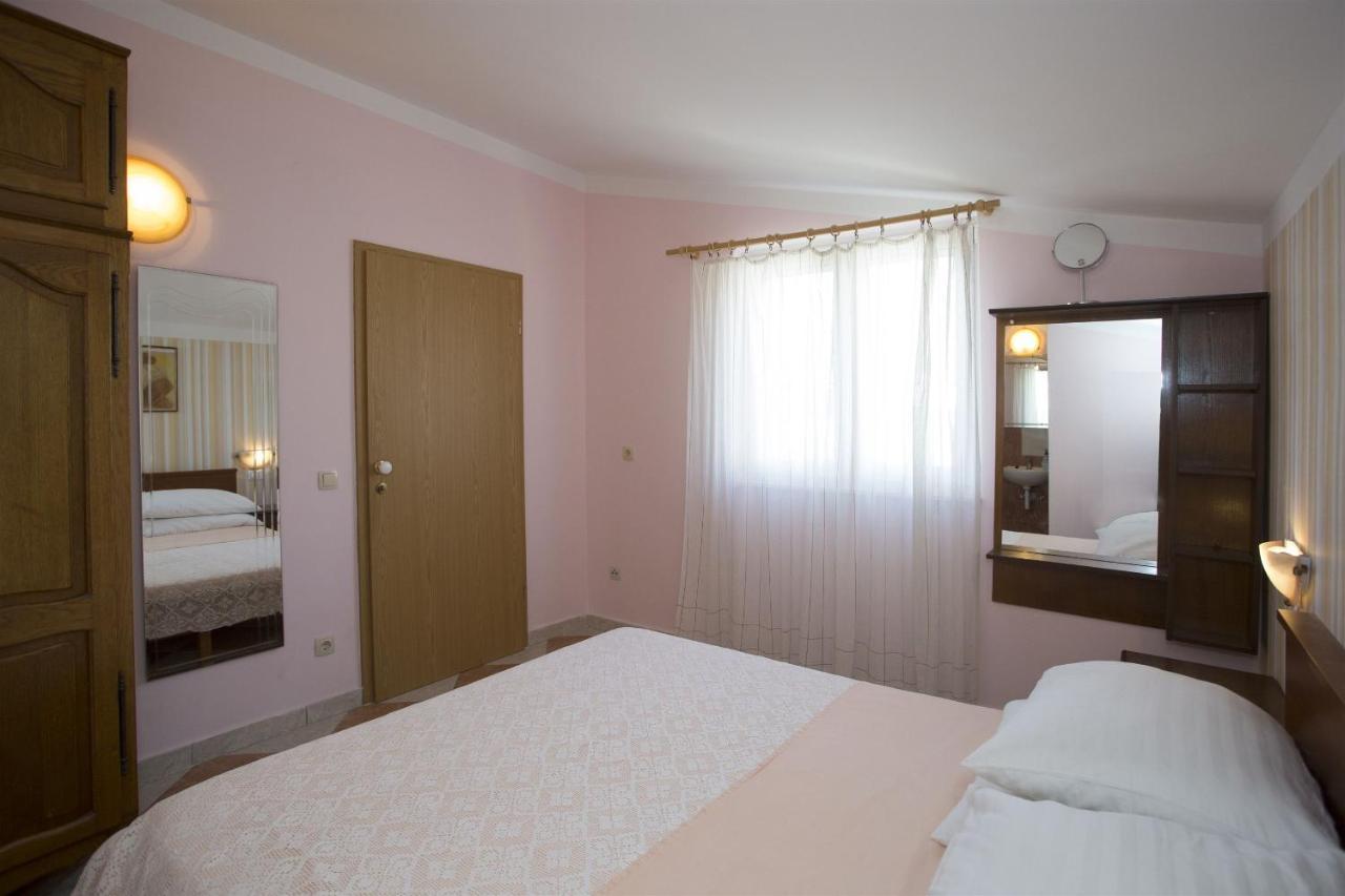 Apartments Gudelj Trogir Exterior foto